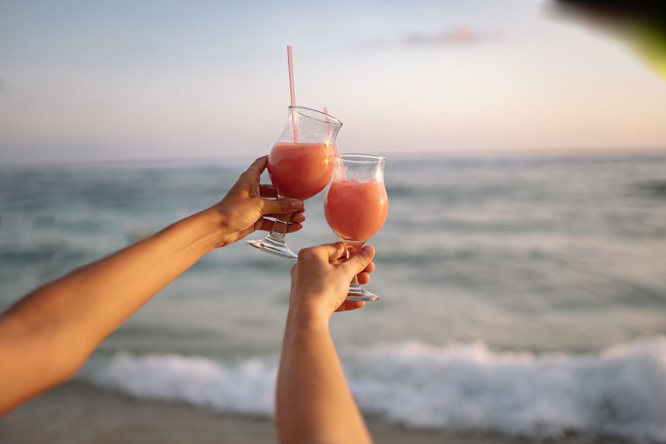 Atardecer y Aperitivo en el Mar